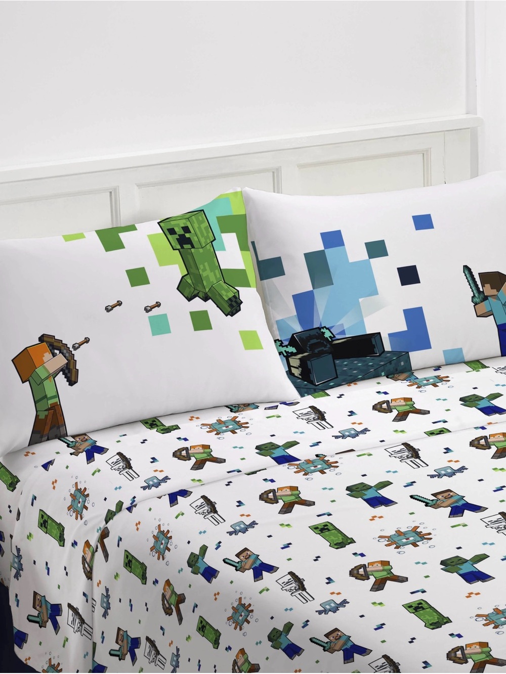 Minecraft Pixel Mobs Character Sheet Set with Pillowcases | Full/Double Bed